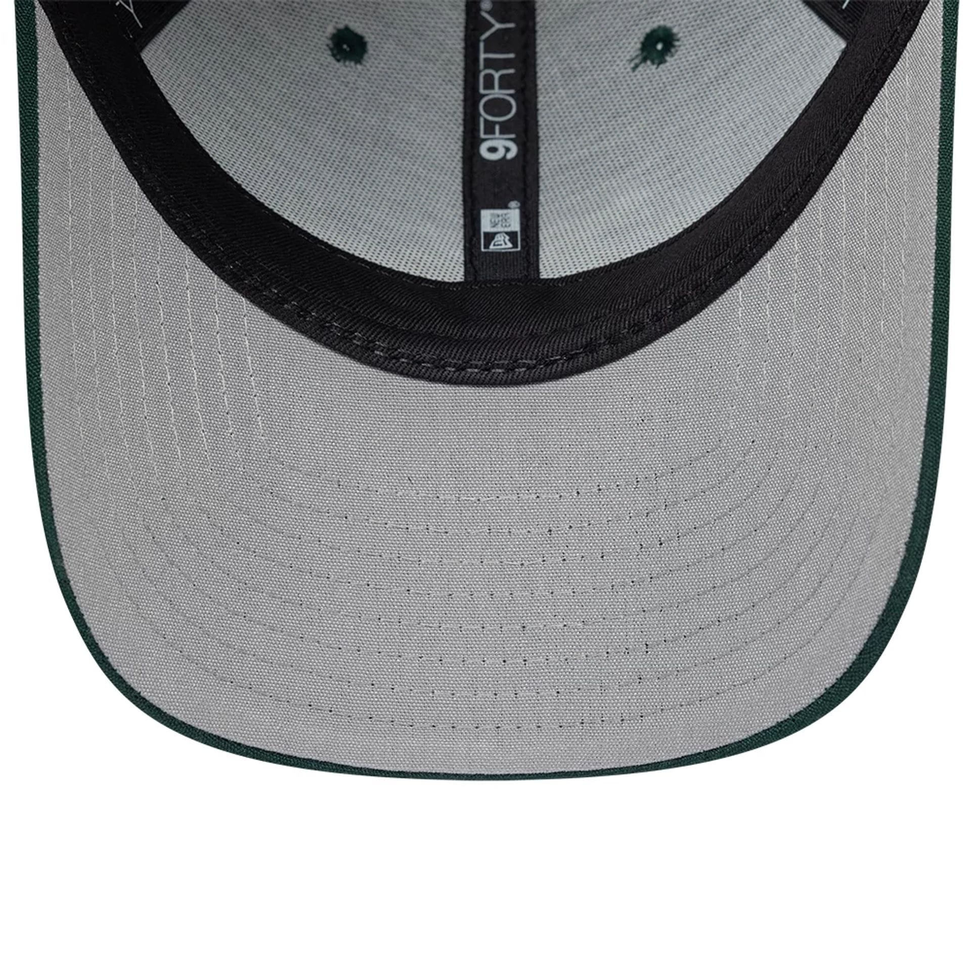 Pictured is this Sunday Stadium AC Milan 9FORTY cap in dark green. 2