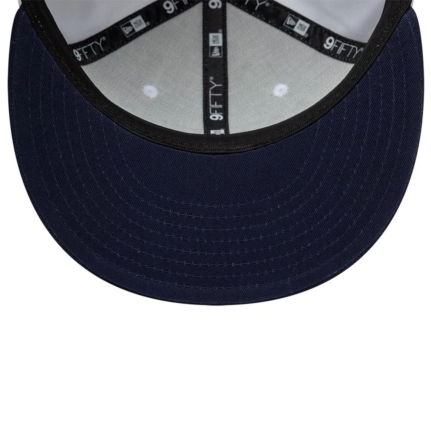 Pictured is this Atlassian Williams F1 Team Essential 9FIFTY Snapback Adjustable cap in white. 2