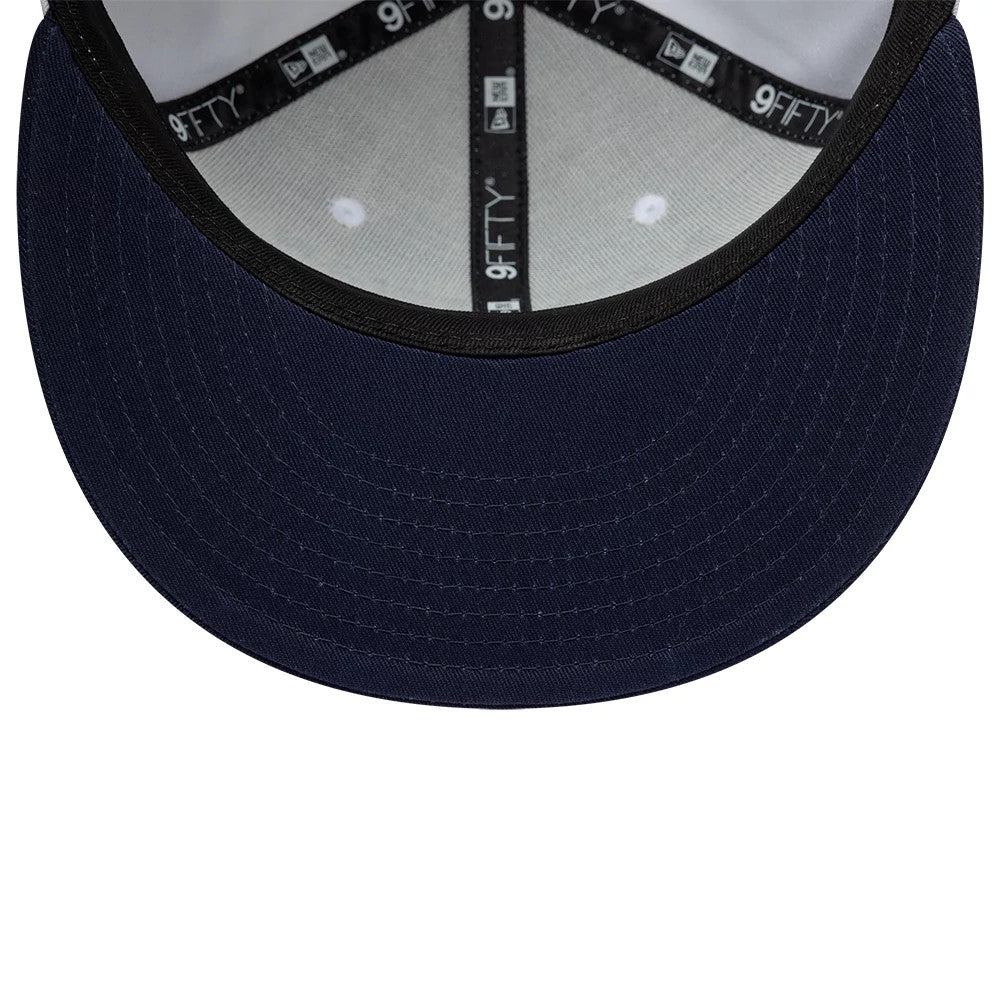 Pictured is this Atlassian Williams F1 Team Essential 9FIFTY Snapback Adjustable cap in white. 2