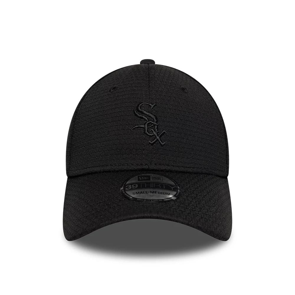 Pictured is this MLB Tech Chicago White Sox 39THIRTY Stretch Fit cap in black. 2