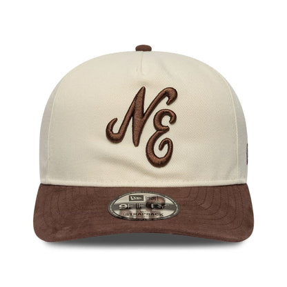 Pictured is this New Era Suede Visor 9FIFTY A-Frame Snapback cap in Cream. 3