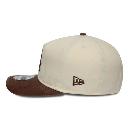 Pictured is this MLB Suede Visor Chicago White Sox 9FIFTY A-Frame Snapback cap in Cream. 5