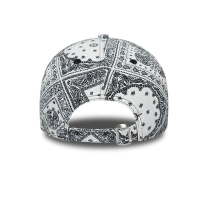 Pictured is this MLB Washed Paisley LA Dodgers 9TWENTY cap in white. 5