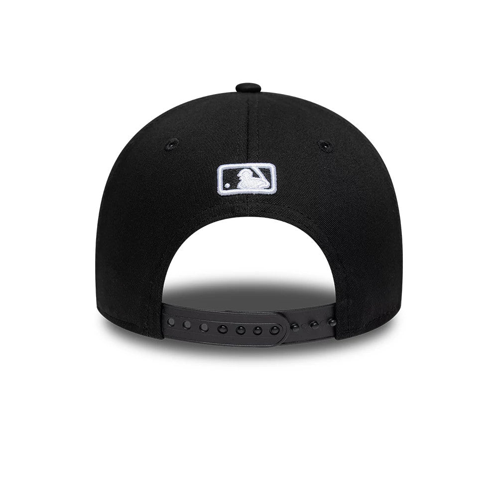 Pictured is this MLB Atlanta Braves 9FORTY M-Crown cap in black. 4