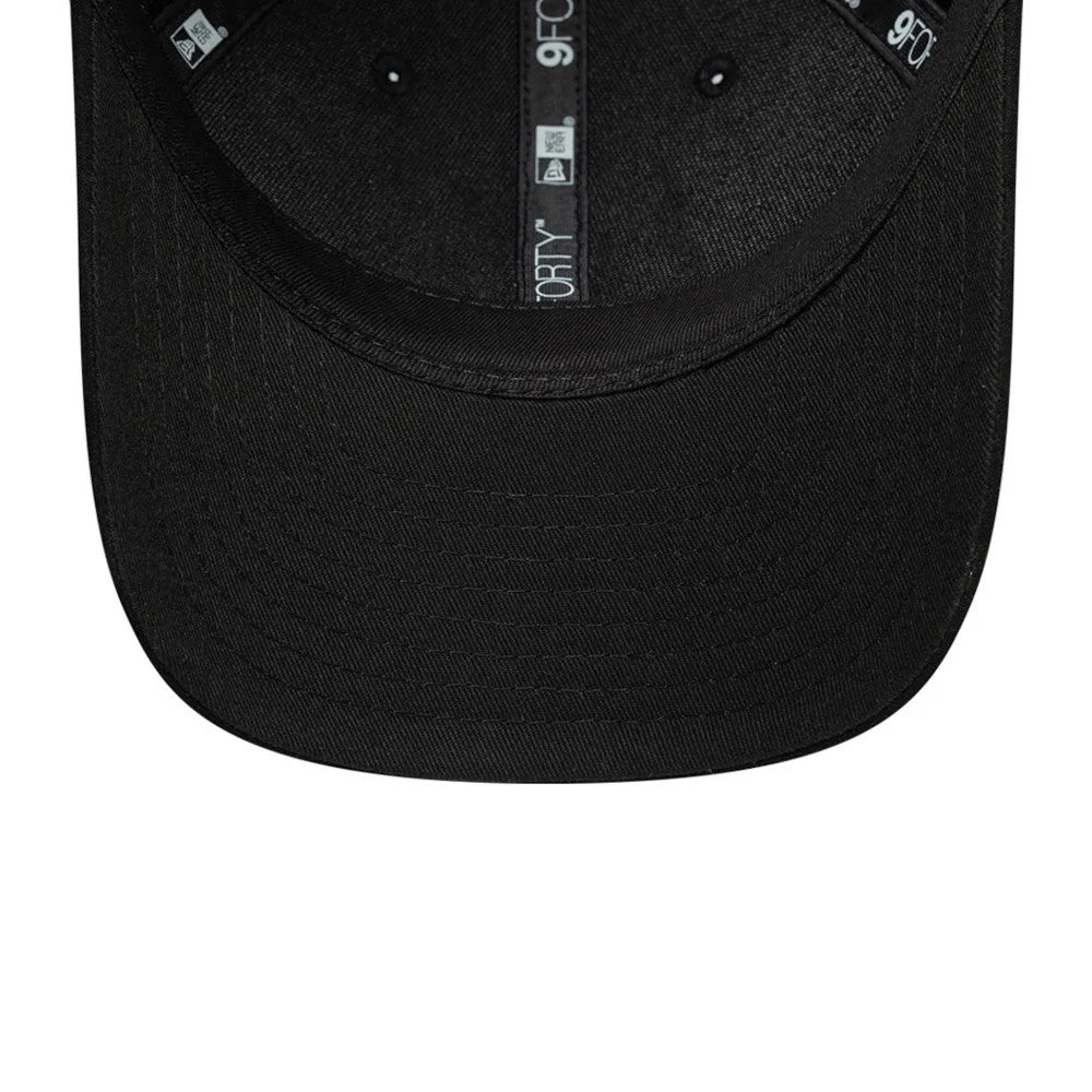 Pictured is this FC Barcelona Faux Suede 9FORTY M-Crown cap in black. 5