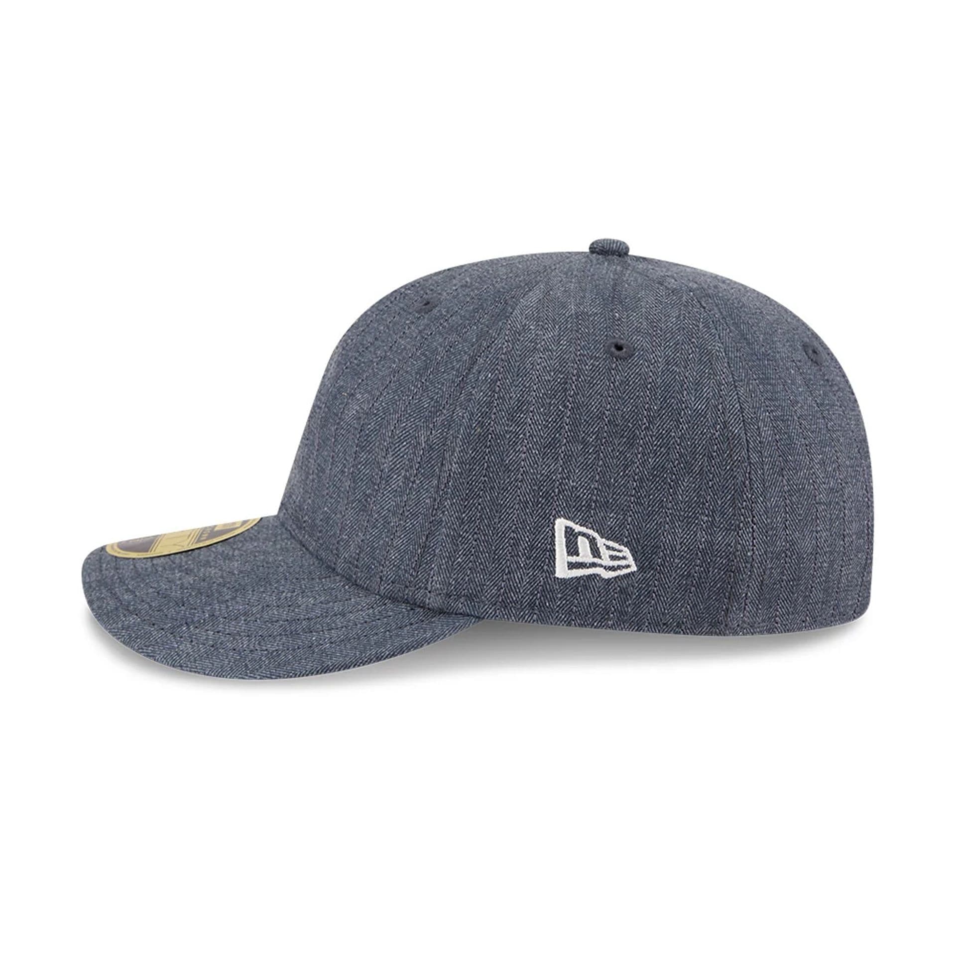 Pictured is this New Era Herringbone Retro Crown 59FIFTY Fitted cap in navy. 5