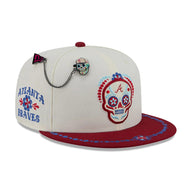 59FIFTY Fitted Braves MLB Day Of The Dead Beige Chiaro e Rosso Scuro