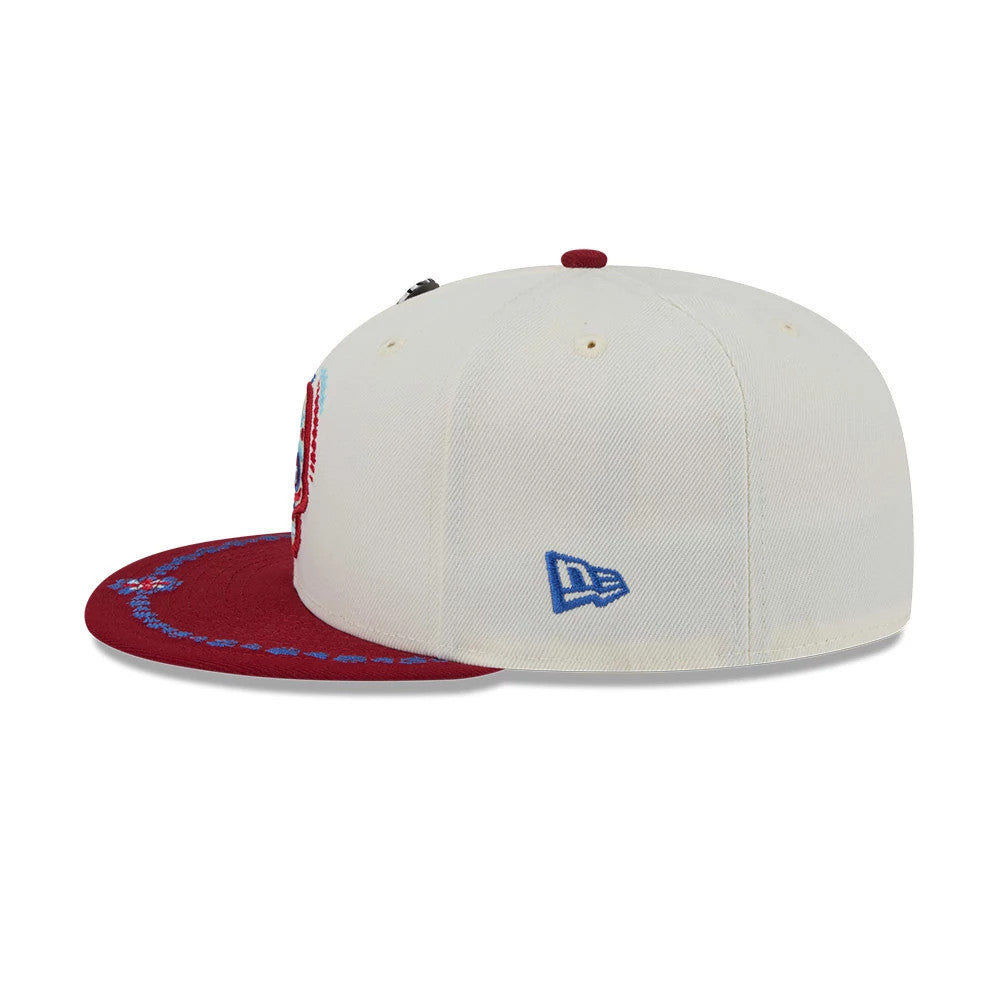 Pictured is this MLB Day Of The Dead Atlanta Braves 59FIFTY Fitted cap in light beige & dark red. 6