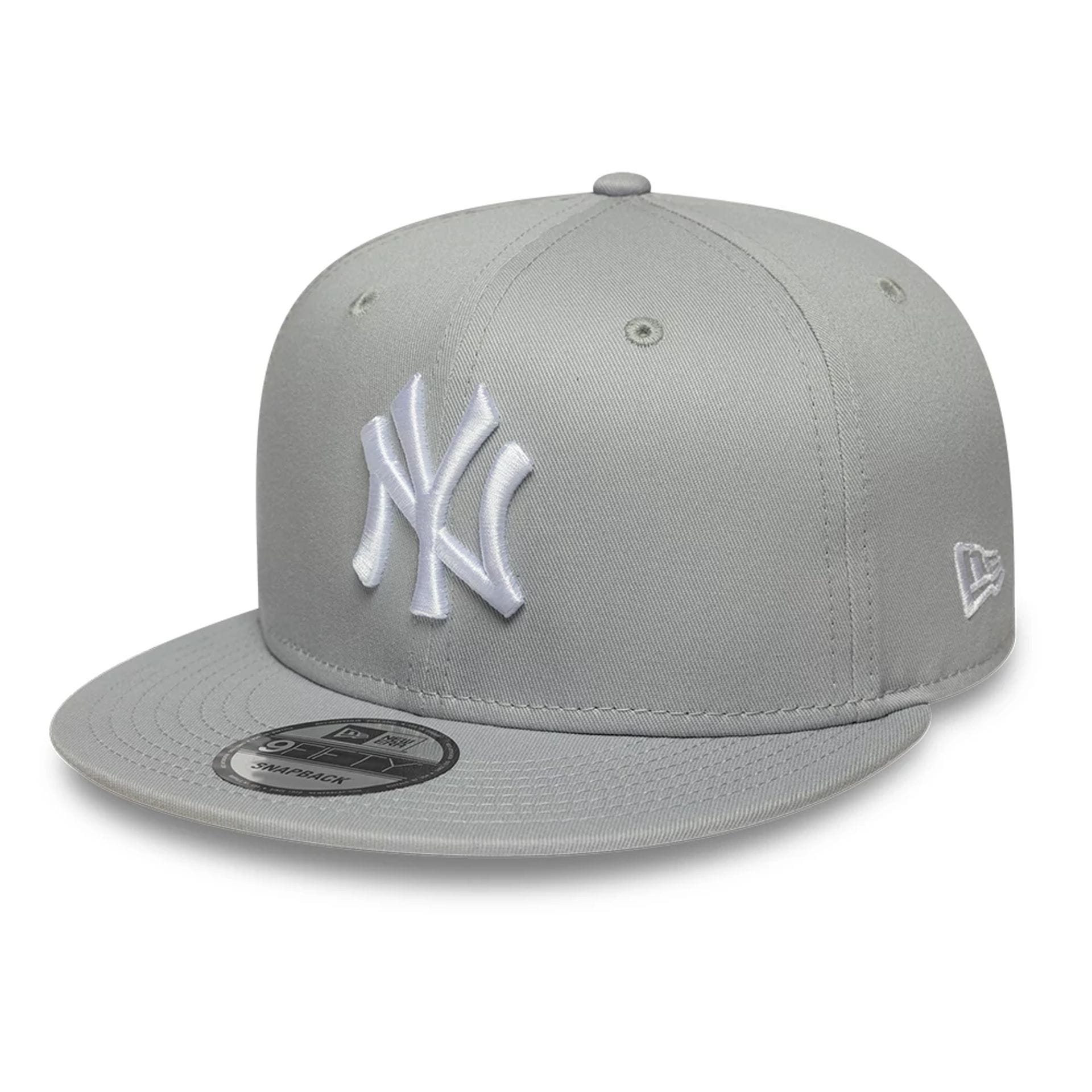 Pictured is this MLB League Essential New York Yankees 9FIFTY Snapback Adjustable cap in grey. 1