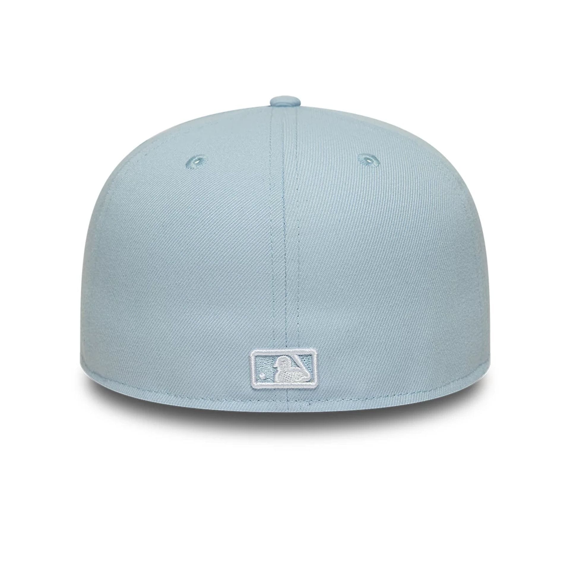 Pictured is this MLB League Essential New York Yankees 59FIFTY Fitted cap in pastel blue. 4