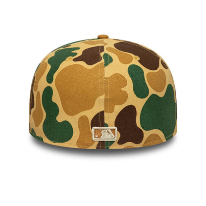 Pictured is this MLB Camo New York Yankees 59FIFTY Fitted cap in beige. 4