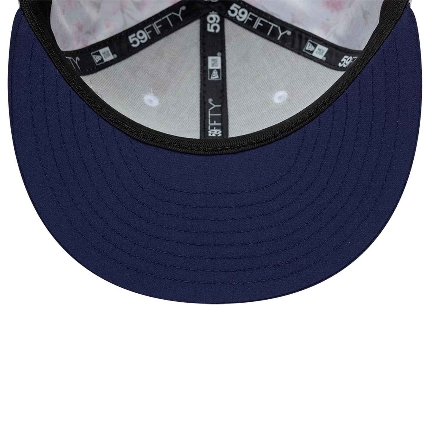 Pictured is this Paris Saint Germain Cherry Blossom 59FIFTY Fitted cap in navy. 7
