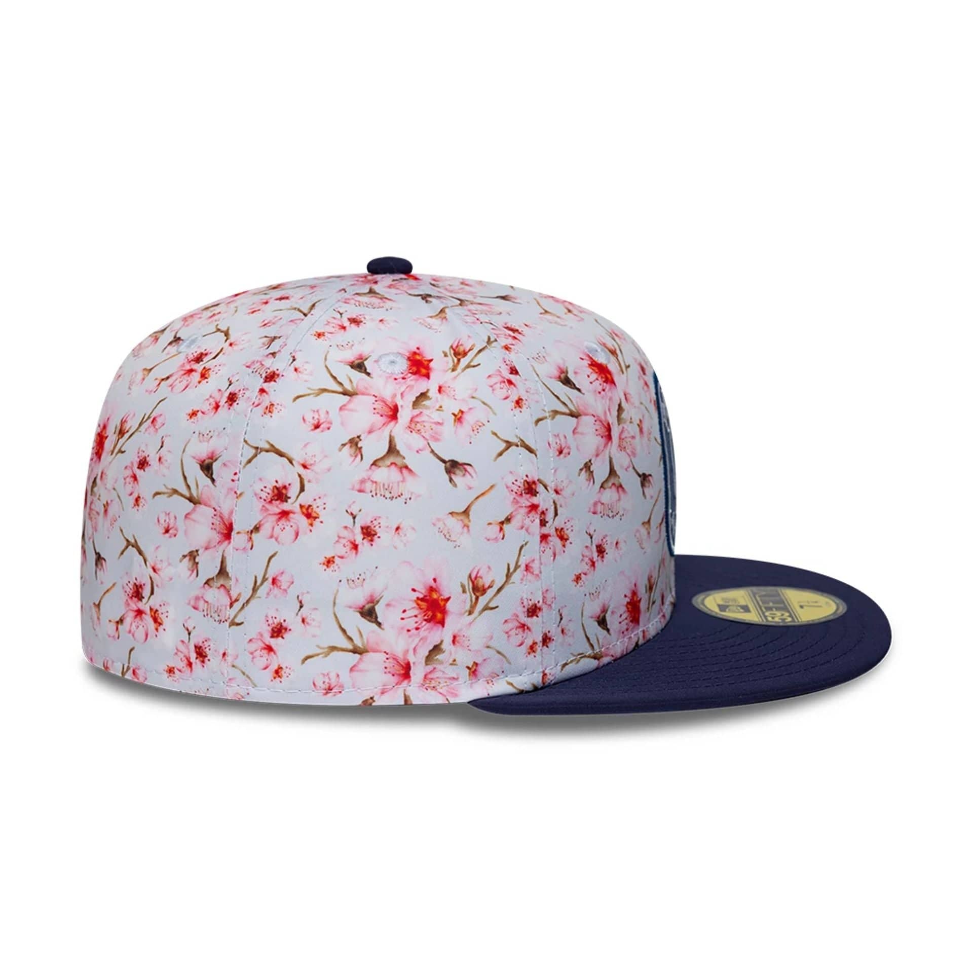 Pictured is this Paris Saint Germain Cherry Blossom 59FIFTY Fitted cap in navy. 5