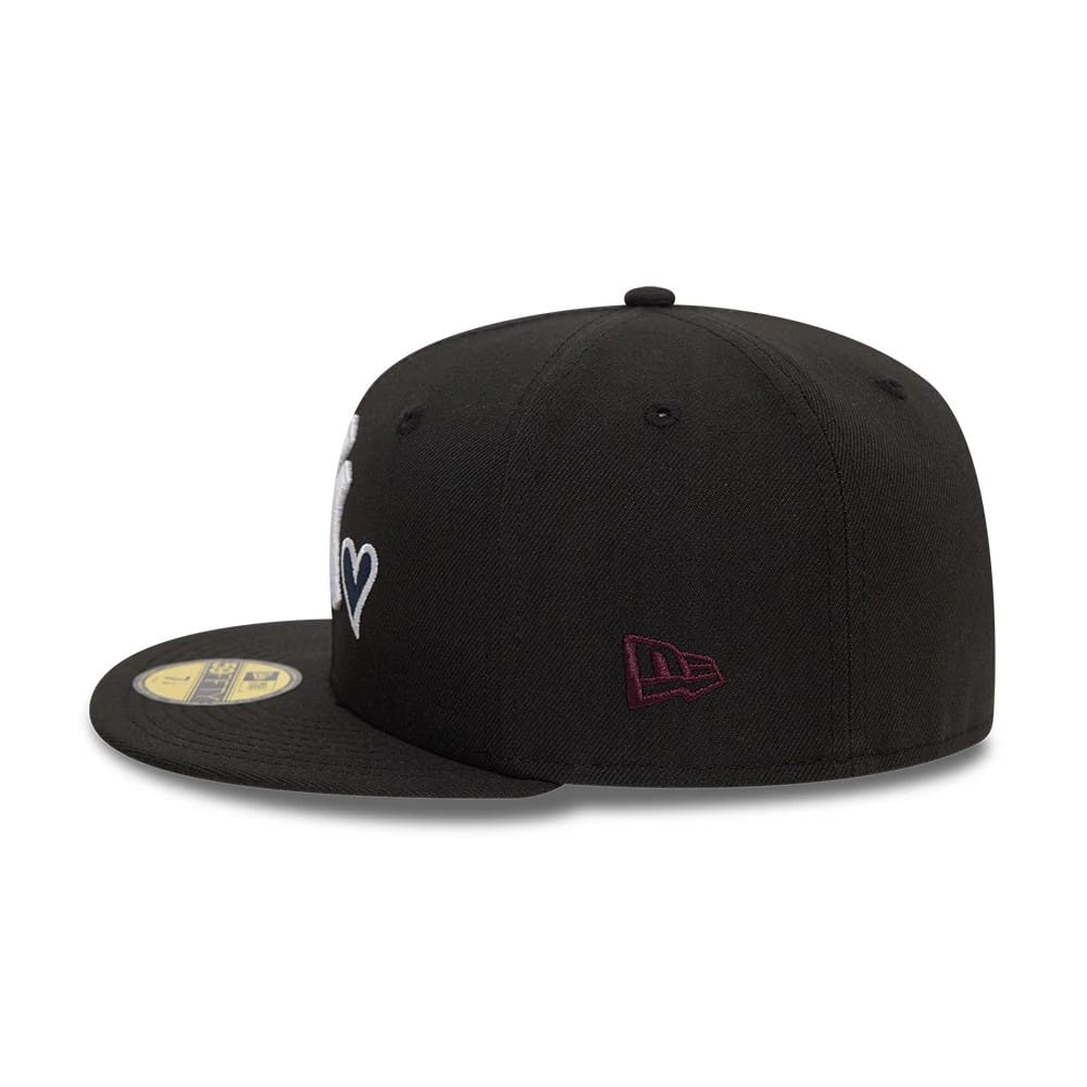 Pictured is this MLB Heart Icon New York Yankees 59FIFTY Fitted cap in black. 6