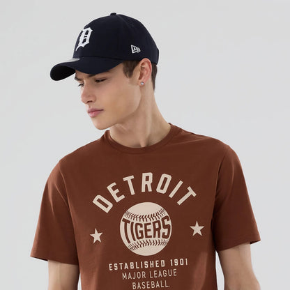 The model is wearing this MLB Graphic Detroit Tigers T-Shirt in brown. 5