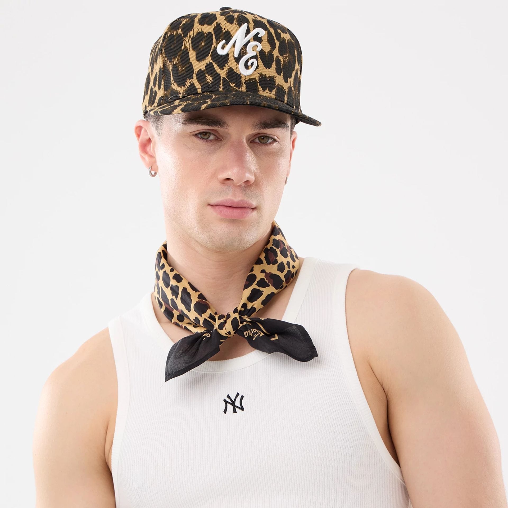 The model is wearing this MLB Rib New York Yankees Vest in white. 6