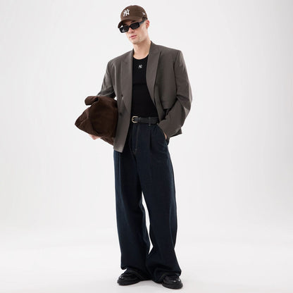 The model is wearing this MLB Rib New York Yankees Vest in black. 4