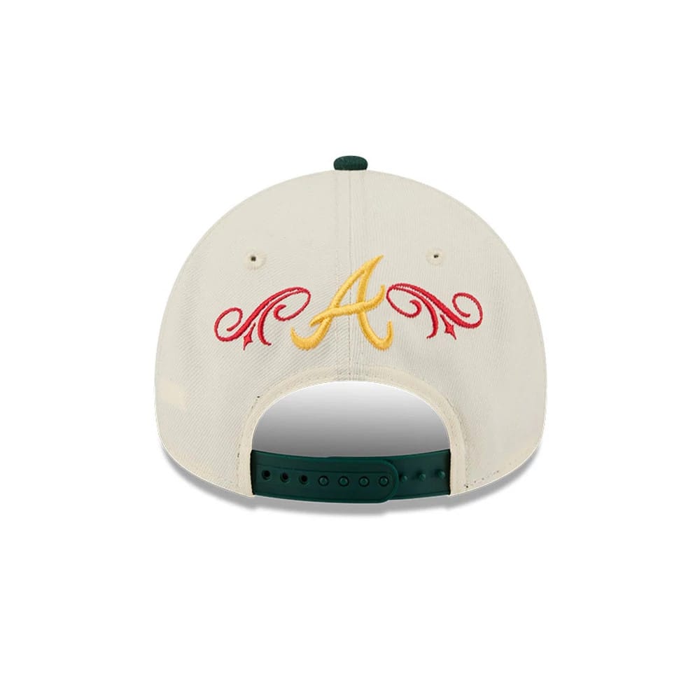 Pictured is this MLB Cinco De Mayo Atlanta Braves 9FORTY A-Frame Adjustable cap in cream & green. 4