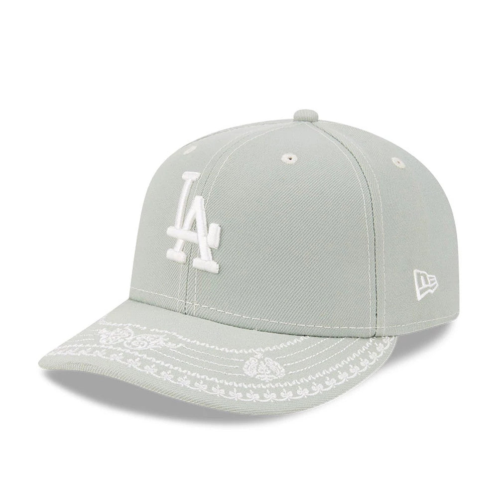 Pictured is this MLB Fathers Day LA Dodgers 59FIFTY Fitted cap in pastel green. 4
