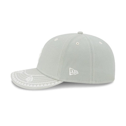 Pictured is this MLB Fathers Day LA Dodgers 59FIFTY Fitted cap in pastel green. 6