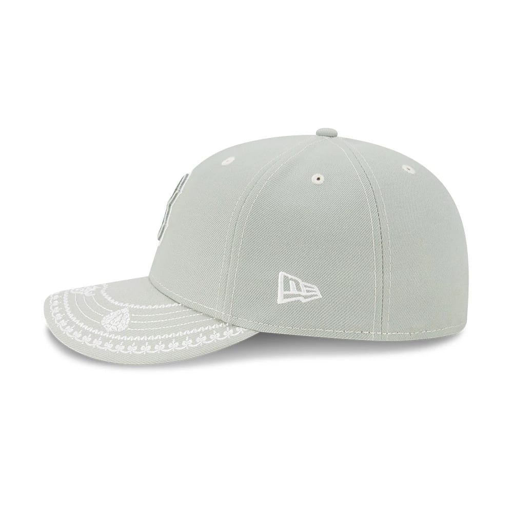 Pictured is this MLB Fathers Day Boston Red Sox 59FIFTY Fitted cap in pastel green. 6