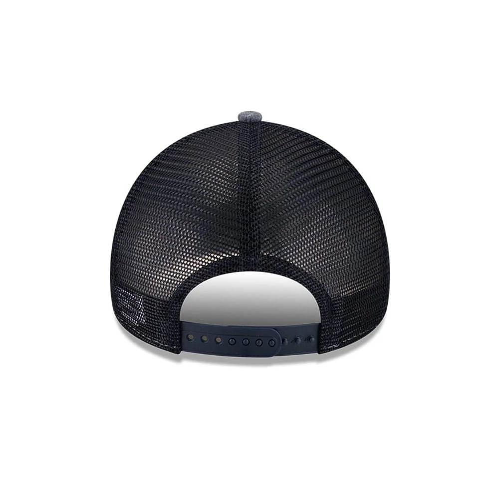 Pictured is this MLB Fathers Day New York Yankees 9FORTY A-Frame Trucker Adjustable cap in navy. 7