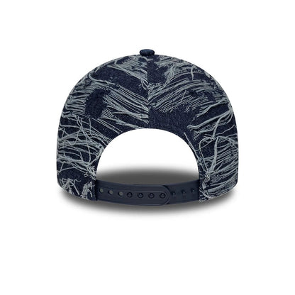 Pictured is this MLB Distressed Denim New York Yankees 9FORTY E-Frame Adjustable cap in navy. 4