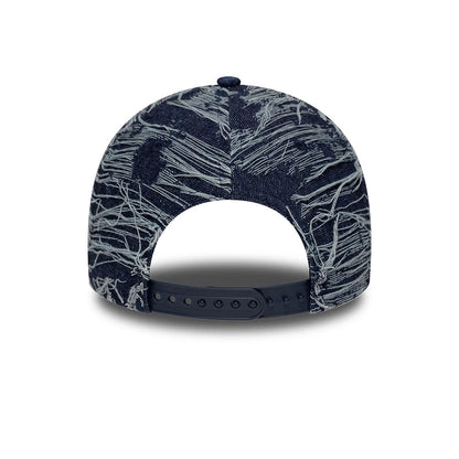 Pictured is this MLB Distressed Denim New York Yankees 9FORTY E-Frame Adjustable cap in navy. 4