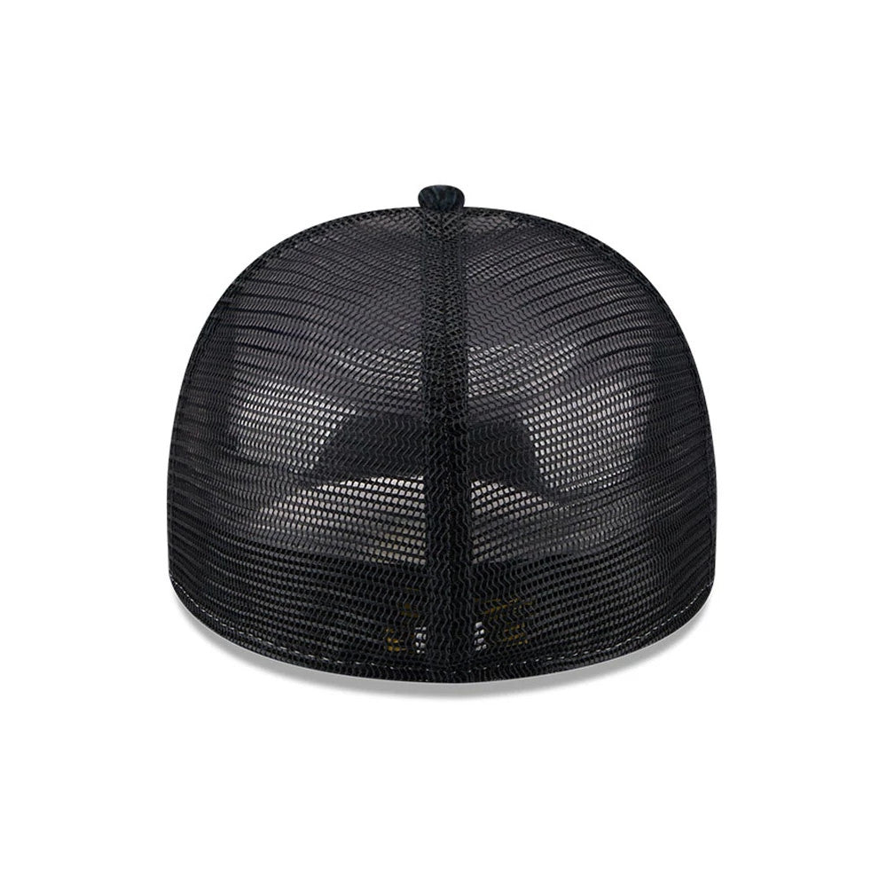 Pictured is this New Era 59FIFTY Day 59FIFTY A-Frame Fitted cap in navy. 7