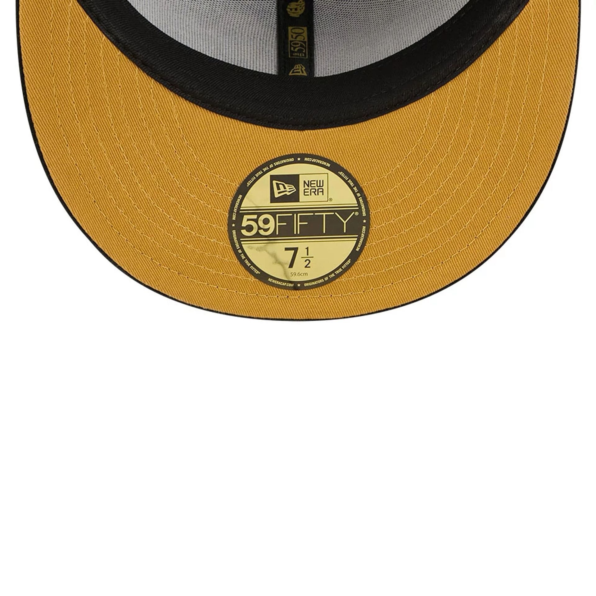 Pictured is this New Era 59FIFTY Day 59FIFTY Fitted cap in black. 2
