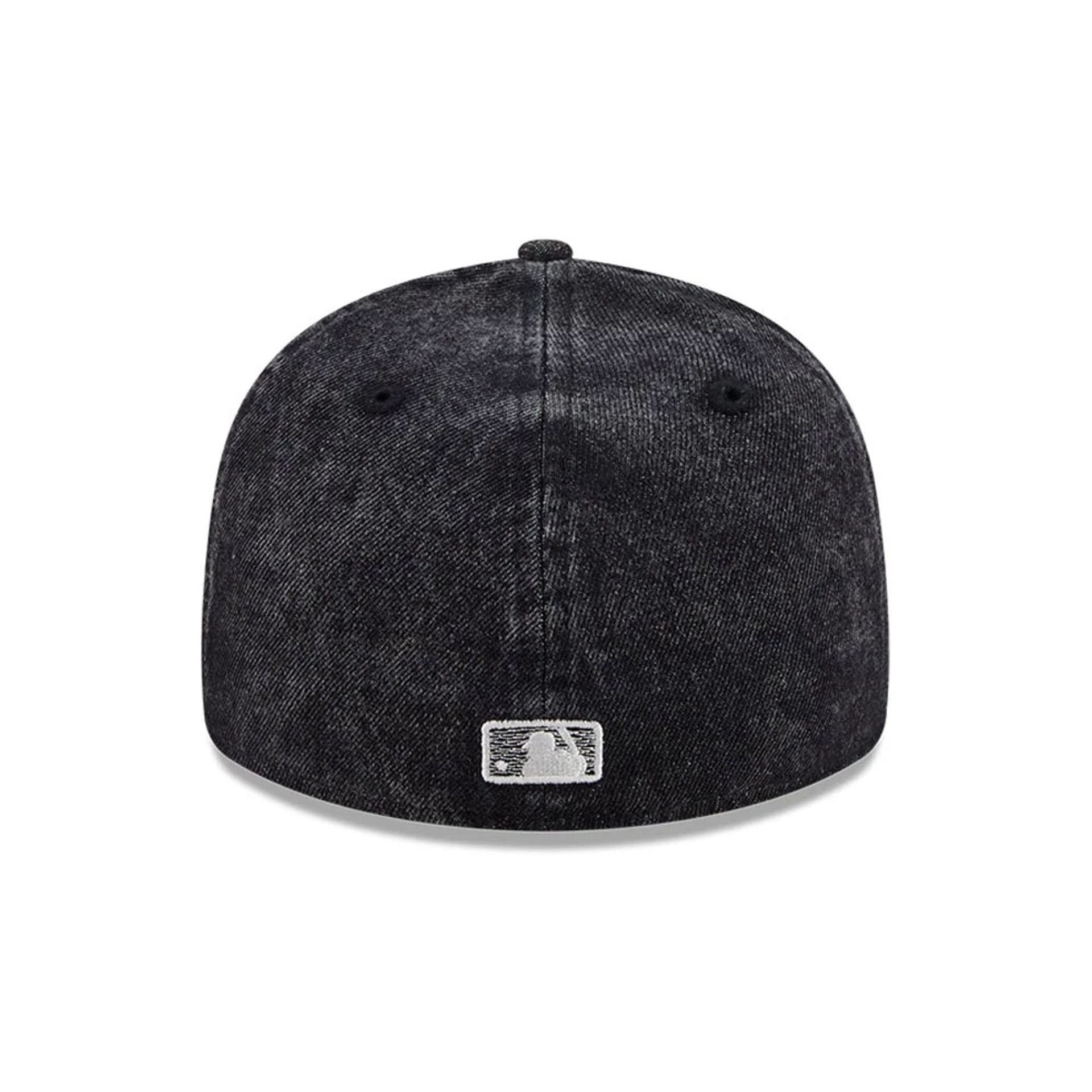 Pictured is this MLB 59FIFTY Day LA Dodgers Low Profile 59FIFTY Fitted cap in black. 5