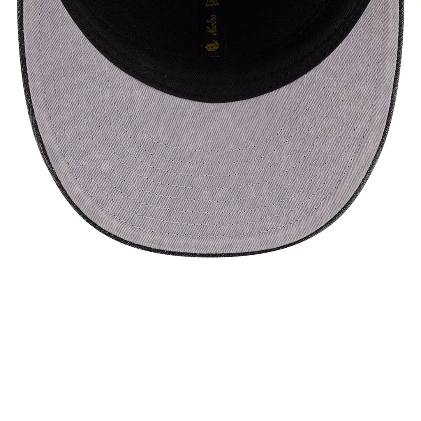 Pictured is this MLB 59FIFTY Day Chicago White Sox Low Profile 59FIFTY Fitted cap in black. 2