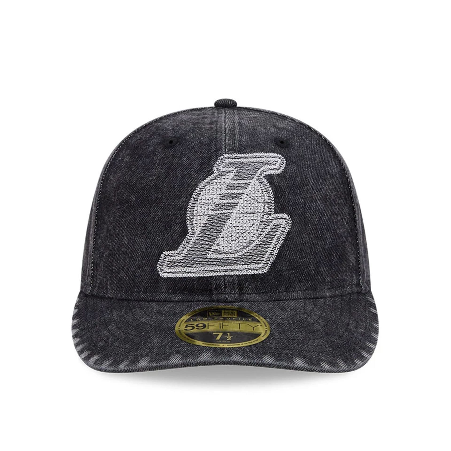Pictured is this NBA 59FIFTY Day LA Lakers Low Profile 59FIFTY Fitted cap in black. 3