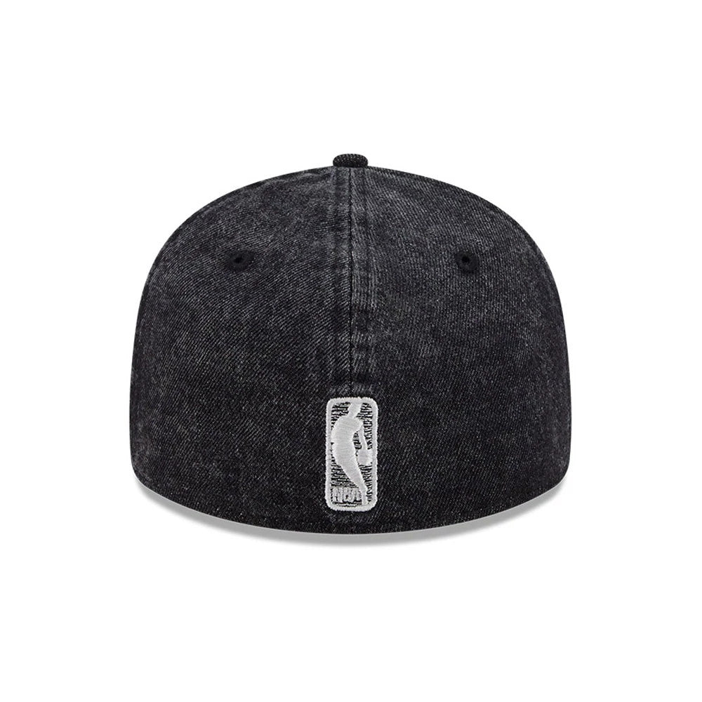 Pictured is this NBA 59FIFTY Day LA Lakers Low Profile 59FIFTY Fitted cap in black. 6