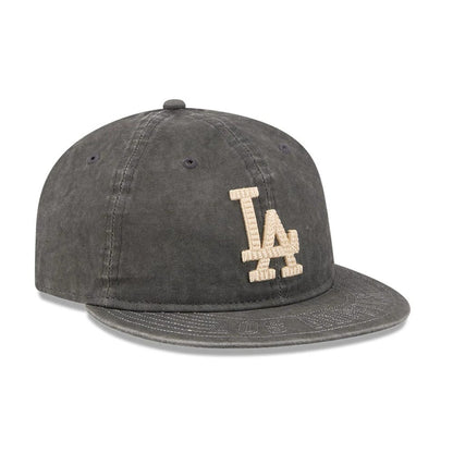 Pictured is this MLB 59FIFTY Day LA Dodgers Retro Crown 59FIFTY Fitted cap in black. 4