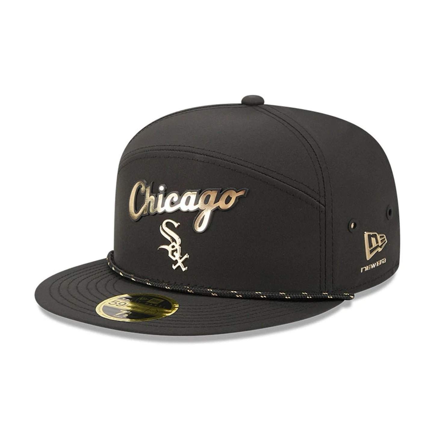 Pictured is this MLB 59FIFTY Day Chicago White Sox Split Panel 59FIFTY Fitted cap in black. 1