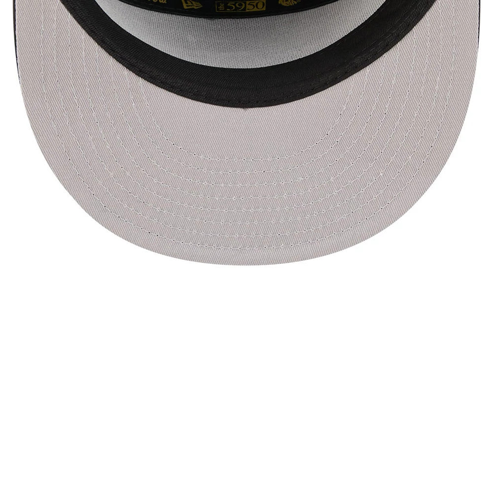 Pictured is this MLB 59FIFTY Day Chicago White Sox Split Panel 59FIFTY Fitted cap in black. 2