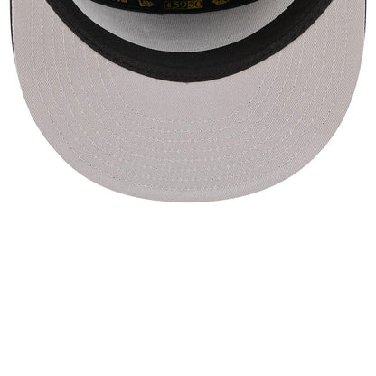 Pictured is this MLB 59FIFTY Day Chicago White Sox Split Panel 59FIFTY Fitted cap in black. 2