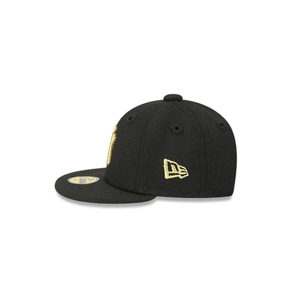 Pictured is this MLB 59FIFTY Day New York Yankees Mini 59FIFTY Fitted cap in black. 4