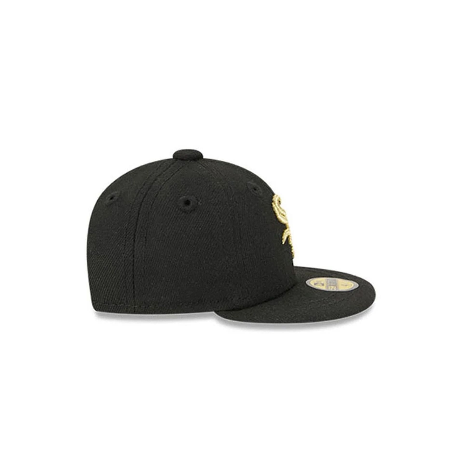 Pictured is this MLB 59FIFTY Day Chicago White Sox Mini 59FIFTY Fitted cap in black. 6