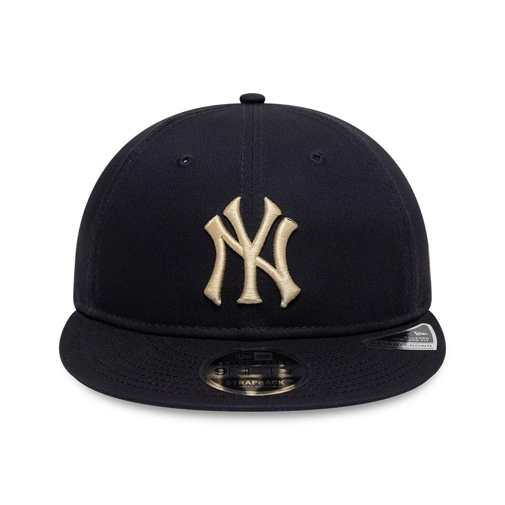 Pictured is this MLB New York Yankees Retro Crown 9FIFTY cap in navy. 3