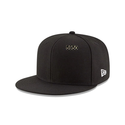 Pictured is this New Era 59FIFTY Day 5950 Pin Badge in black. 2
