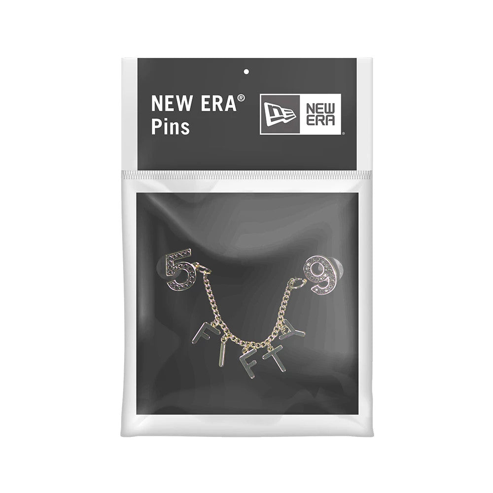 Pictured is this New Era 59FIFTY Day Chain Pin Badge in black. 3