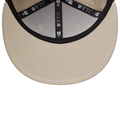 Pictured is this MLB Outdoor Icon New York Yankees 9FIFTY Snapback cap in light beige. 5
