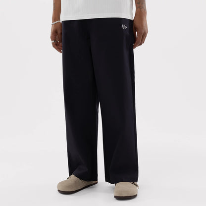 The model is wearing this MLB LA Dodgers Chino Trousers in navy. 5