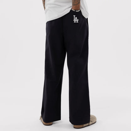 The model is wearing this MLB LA Dodgers Chino Trousers in navy. 2