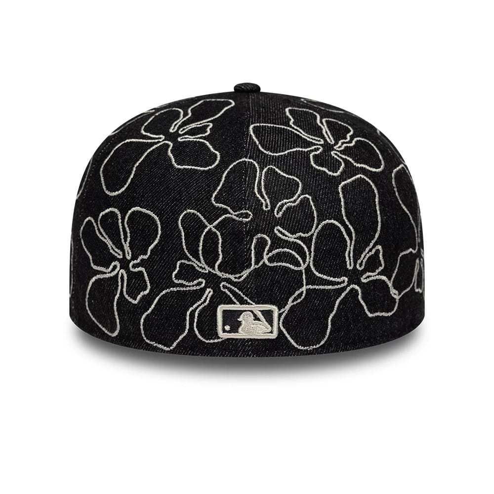 Pictured is this MLB Floral Denim Chicago White Sox 59FIFTY Fitted cap in black. 6