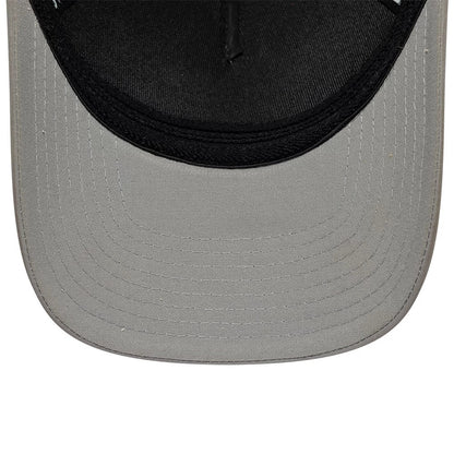 Pictured is this New Era Rubber Patch 39THIRTY M-Crown A-Frame Stretch Fit cap in grey. 7