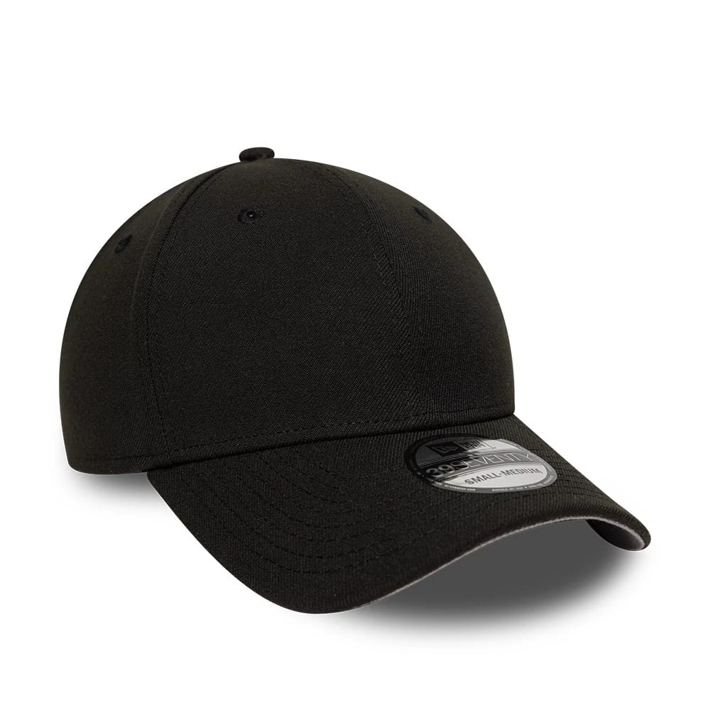 Pictured is this New Era Mono 39SEVENTY Stretch Fit cap in black. 4