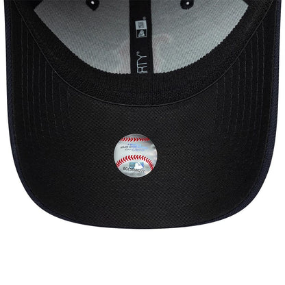 Pictured is this MLB Classic Boston Red Sox 39THIRTY Stretch Fit cap in navy. 5
